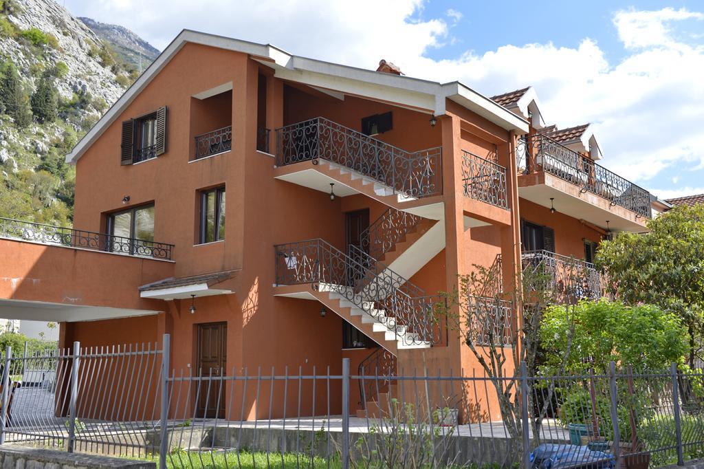 Apartment Damjan Kotor Exterior foto